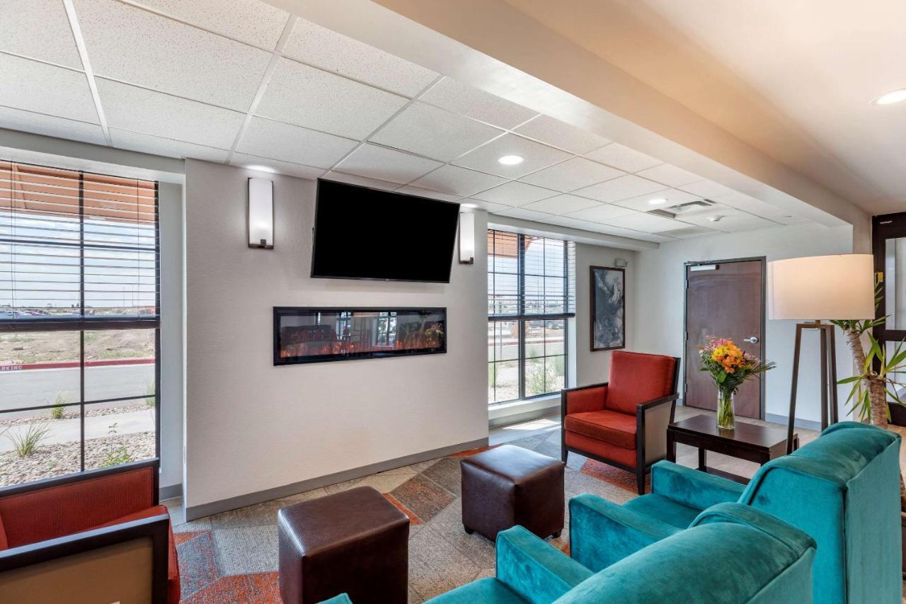 Comfort Inn & Suites Bennett Strasburg Extérieur photo
