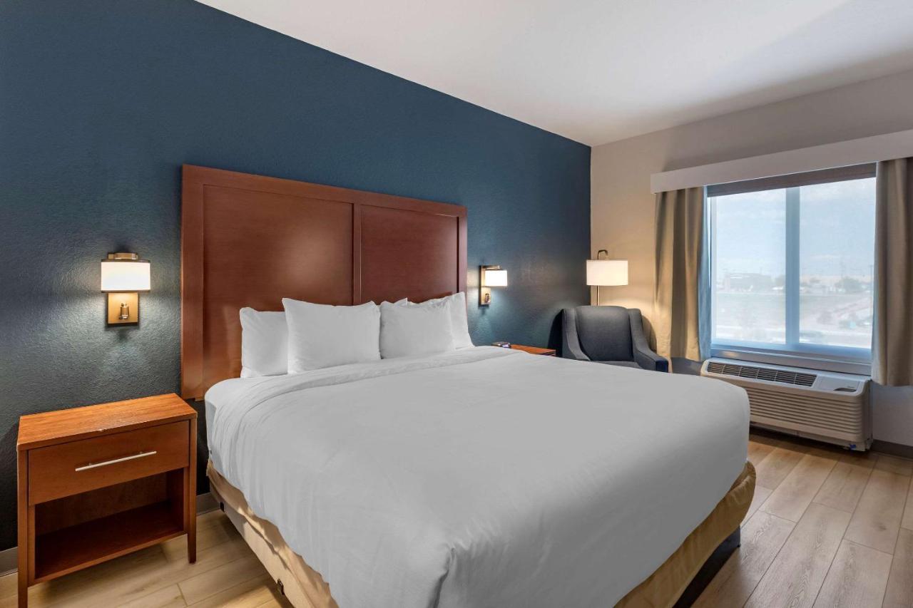 Comfort Inn & Suites Bennett Strasburg Extérieur photo