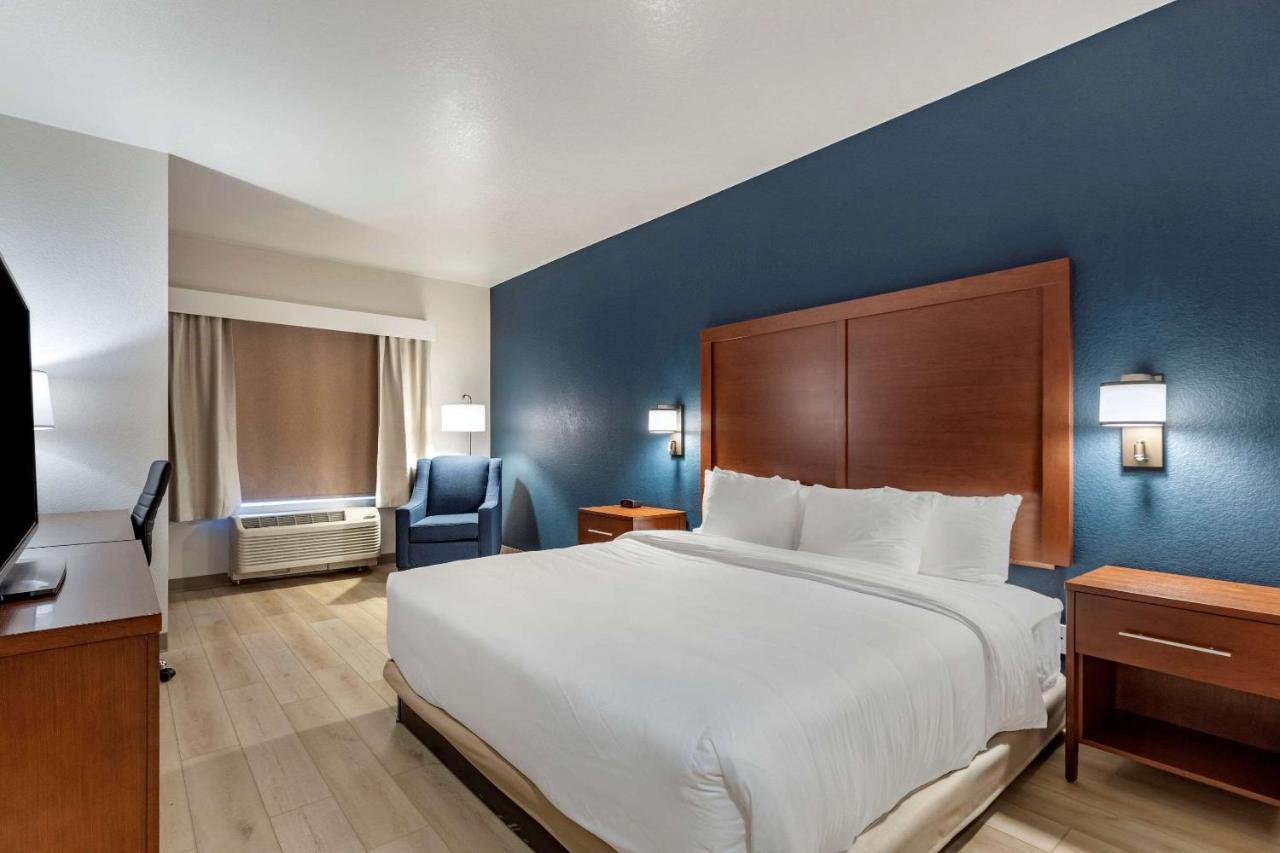 Comfort Inn & Suites Bennett Strasburg Extérieur photo
