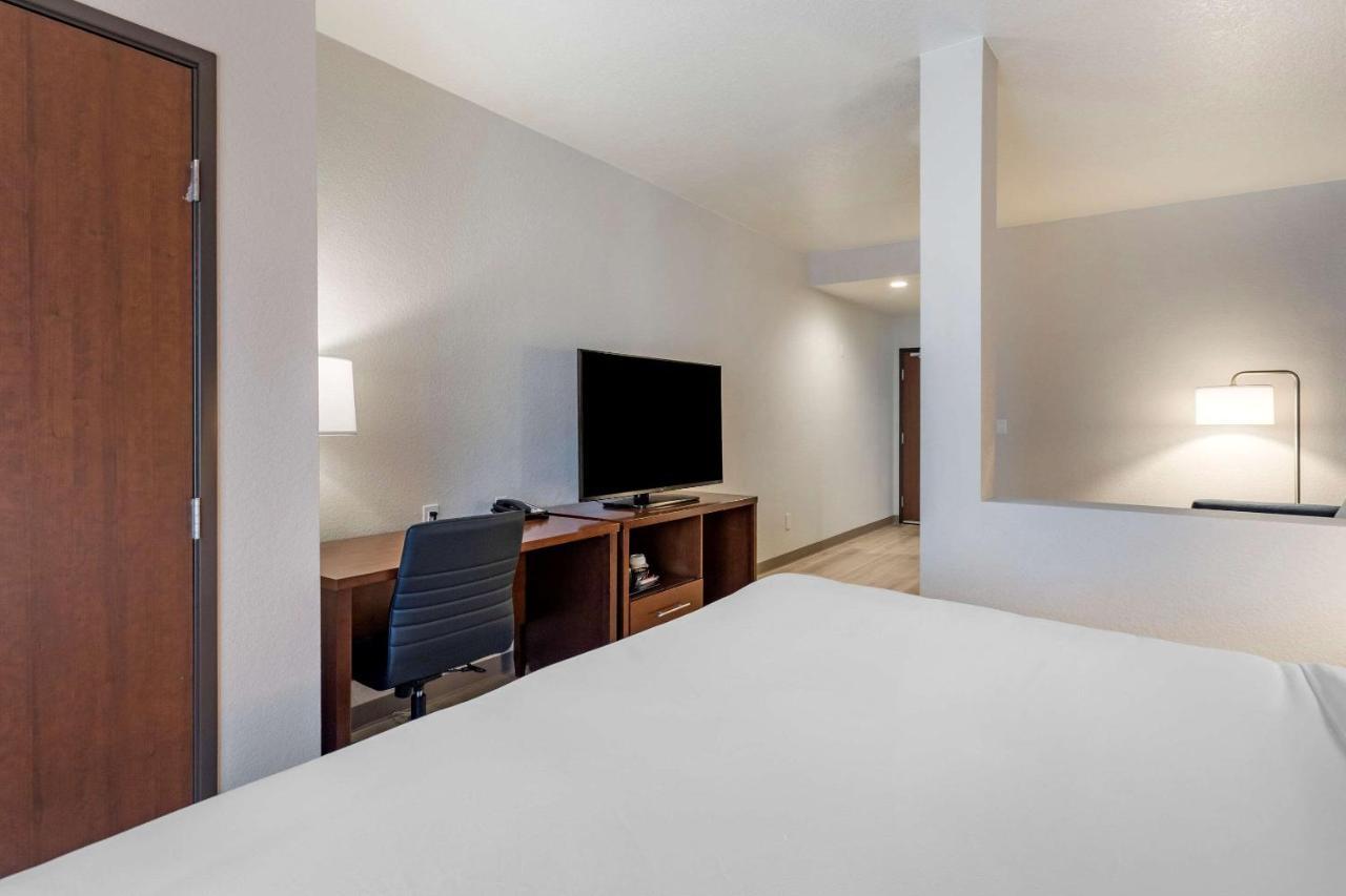 Comfort Inn & Suites Bennett Strasburg Extérieur photo